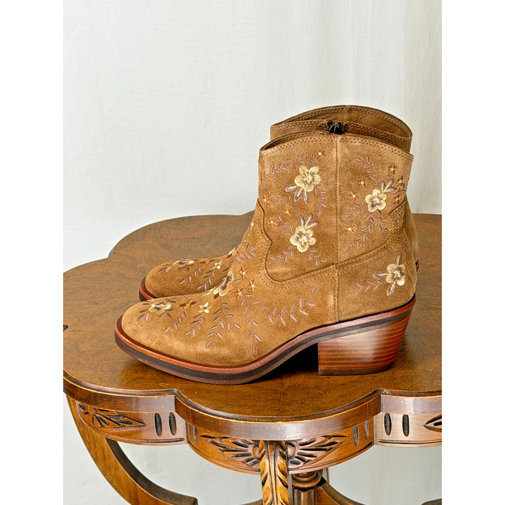 NIB Sofft Sophie Brown Suede Embroidered Western Ankle Boot Womens 7 #0304 - Picture 3 of 8